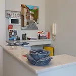 Incentro Elegant 招待所 3*