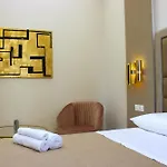 Incentro Elegant 招待所 3*