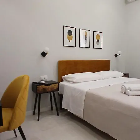 Incentro Elegant 招待所 3*