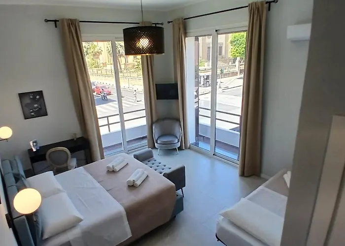 Konukevi Incentro Elegant Messina